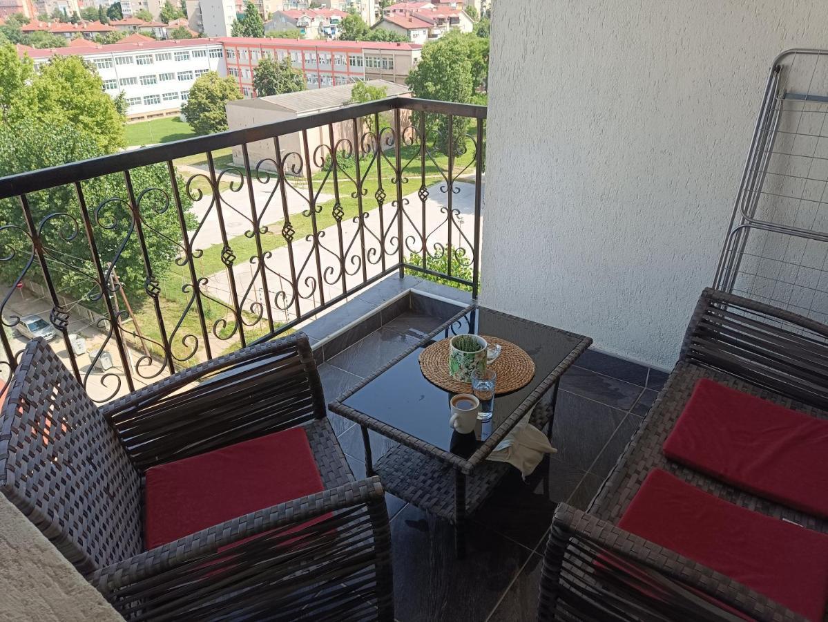 Apartment Veles Eksteriør bilde
